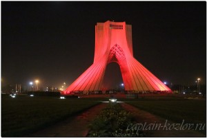 Башня Азади - символ города Тегерана