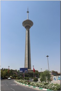 Вид на Миланд тауер - Телебашню Тегерана.