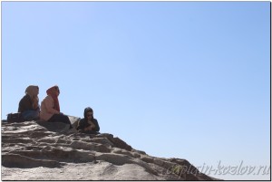 Персидские девушки на вершине горы Санги