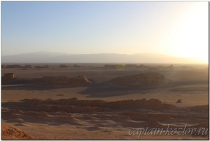 Начало заката в пустыне Каллют