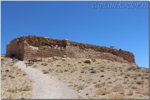 Остатки крепости города Пасаргады