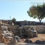 Останки стен древнего монастыря