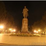 Памятник Гейдару Алиеву в Баку. Азербайджан.