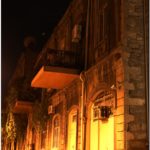 Ночью в старом Баку. Азербайджан.