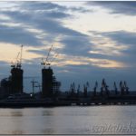 Порт в городе Баку перед рассветом. Азербайджан