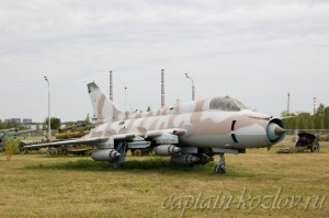 Военный самолет в техническом музее города Тольятти