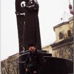 Капитан Козлов на фоне Т.Шевченко