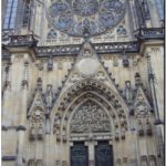 Резной фасад собора Святого Вита в Праге