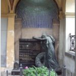 Могила на Вышеградском кладбище в Праге