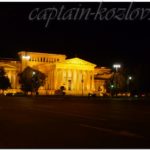 Национальный музей на Площади Героев ночью. Будапешт