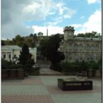 А с другой стороны этот памятник - освободителям Керчи в Керчи. Крым, 2012й год