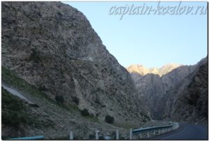 По дороге из Душанбе в Ходжент. Таджикистан. Средняя Азия