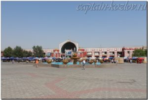 Продуктовый рынок. Город Ходжент. Таджикистан. Средняя Азия
